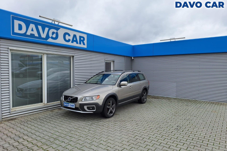 Volvo XC70 2,4 D5 158kw Summum AWD