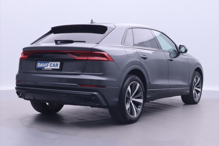 Audi Q8 3,0 50TDI S-Line Black DPH 1.Maj.