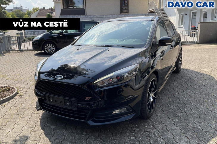 Ford Focus 2,0 184kW Recaro Xenon ST