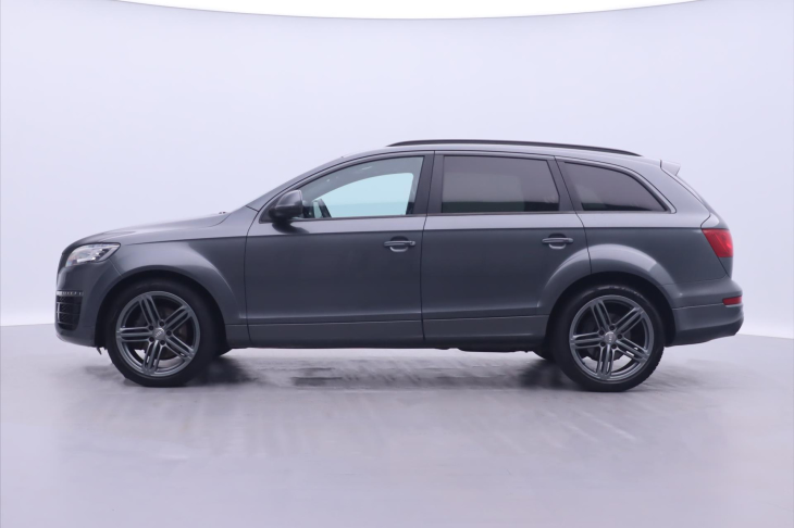 Audi Q7 3,0 TDI 180kW S-Line 7-Míst DPH