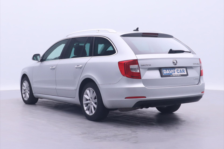 Škoda Superb 1,6 TDI Greenline Navigace