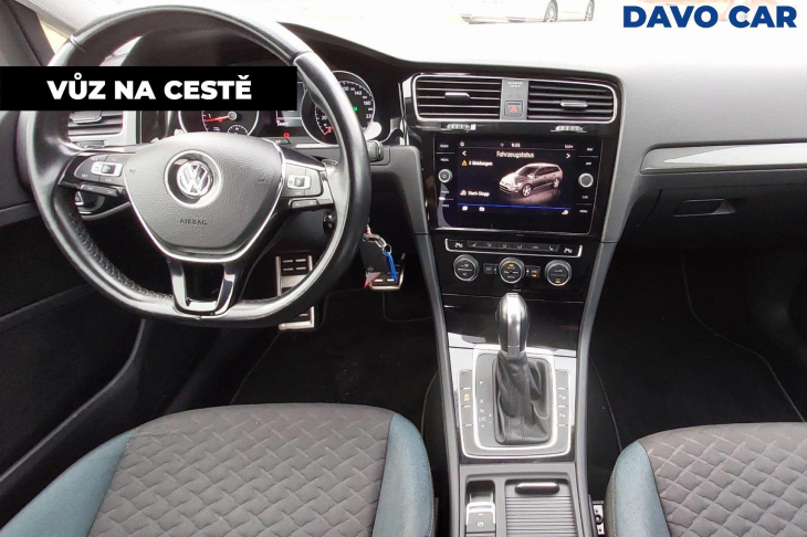 Volkswagen Golf 1,6 TDI DSG IQ.Drive 1.Maj DPH