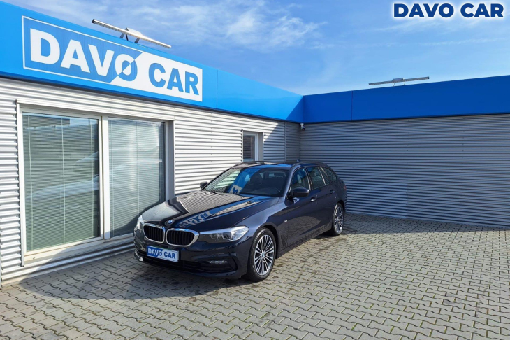 BMW Řada 5 3,0 540i xDrive AT Touring Panorama