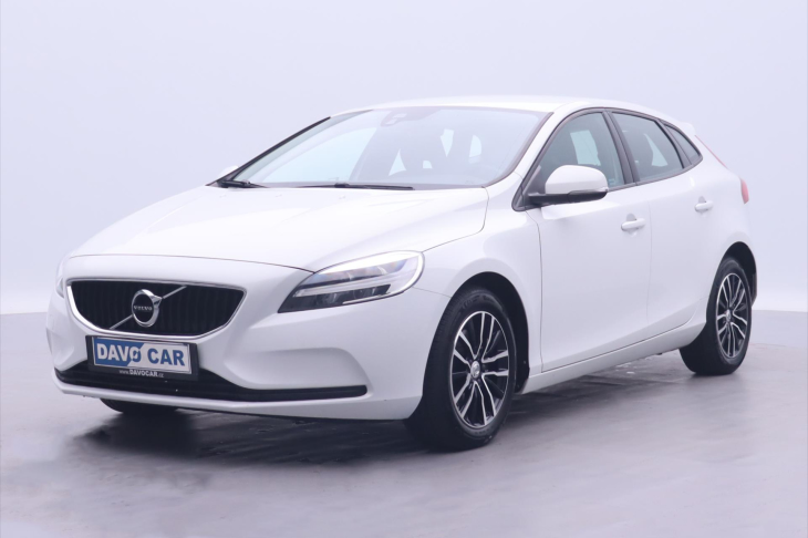 Volvo V40 2,0 T3 112kW CZ Momentum 1.Maj