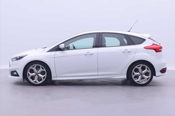 Ford Focus 2,0 ST 184kW Serv.kniha Recaro