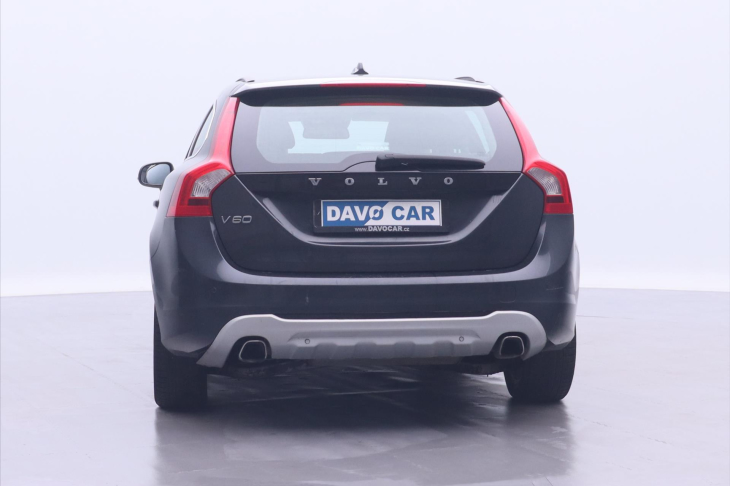 Volvo V60 2,4 D5 AWD Aut. Summum CZ