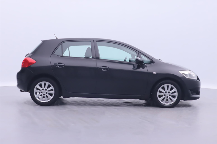 Toyota Auris 2,0 D4-D 93kW Aut.klima Xenon