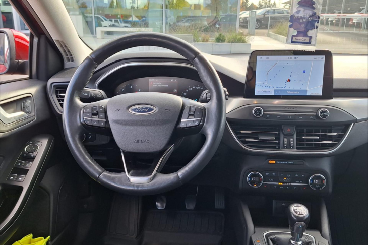 Ford Focus 2,0 TDCi 110KW Vignale Navi LED Digi AC