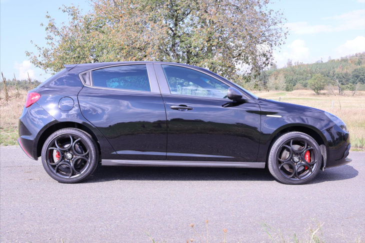 Alfa Romeo Giulietta 1,4 TB Sport Navi Alcantara