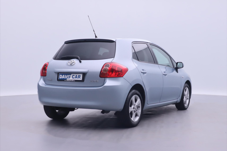 Toyota Auris 1,6 VVT-i 91kW Cool Serv.kniha