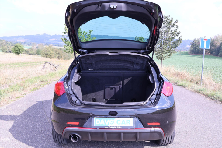 Alfa Romeo Giulietta 1,4 TB Sport Navi Alcantara