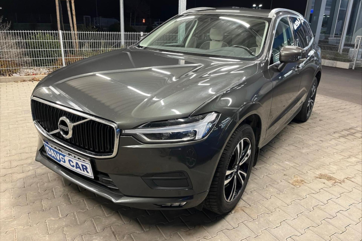 Volvo XC60 2,0 B5 AWD benzin Momentum Auto