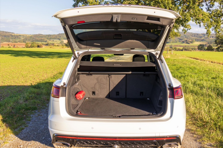 Volkswagen Touareg 3,0 V6 TDI R-Line MODEL 2024