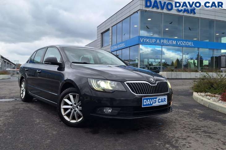 Škoda Superb 1,6 TDI Digitalní AC Xenon LED Výhřevy