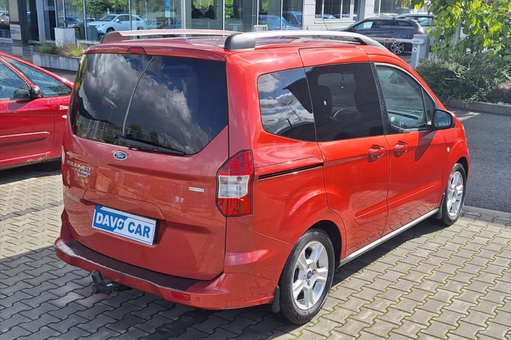 Ford Tourneo Courier 1,0 EcoBoost Titanium CZ