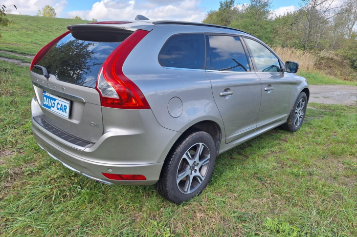 Volvo XC60 2,0 D4 Drive-E Momentum AT CZ