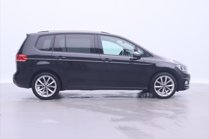 Volkswagen Touran 2,0 TDI 110kW DSG Navi ACC