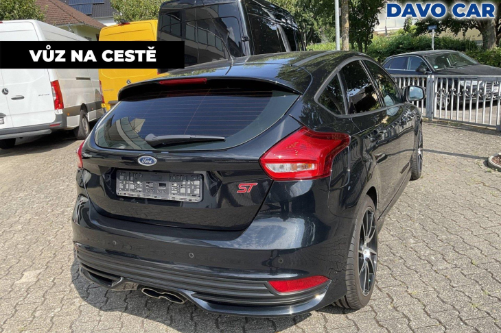 Ford Focus 2,0 184kW Recaro Xenon ST