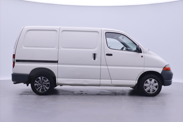 Toyota Hi-Ace 2,5 D CZ Servisní Kniha