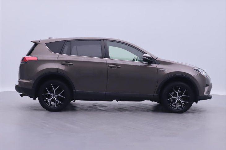 Toyota RAV4 2,5 Hybrid 4x4 CZ Executive DPH