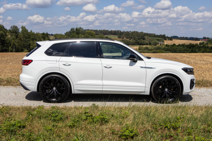 Volkswagen Touareg 4,0 V8 TDI R-Line Black DPH