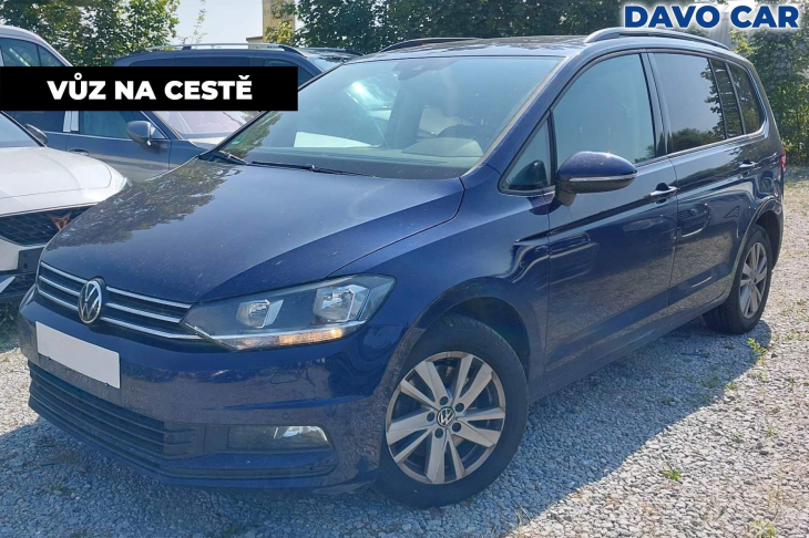 Volkswagen Touran 2,0 TDI 110kW DSG Navi Pano DPH