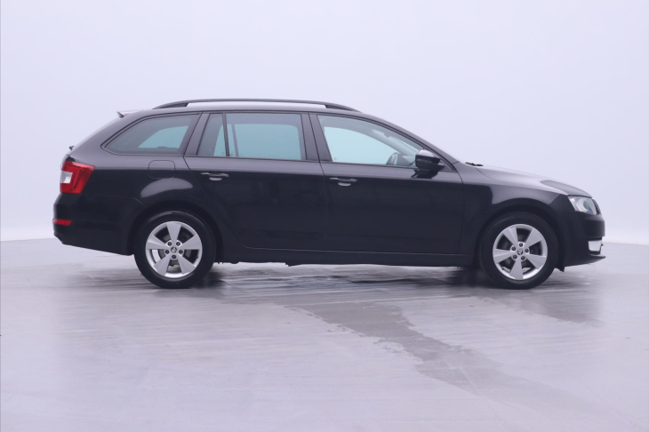 Škoda Octavia 1,6 TDI Elegance Kůže Tažné