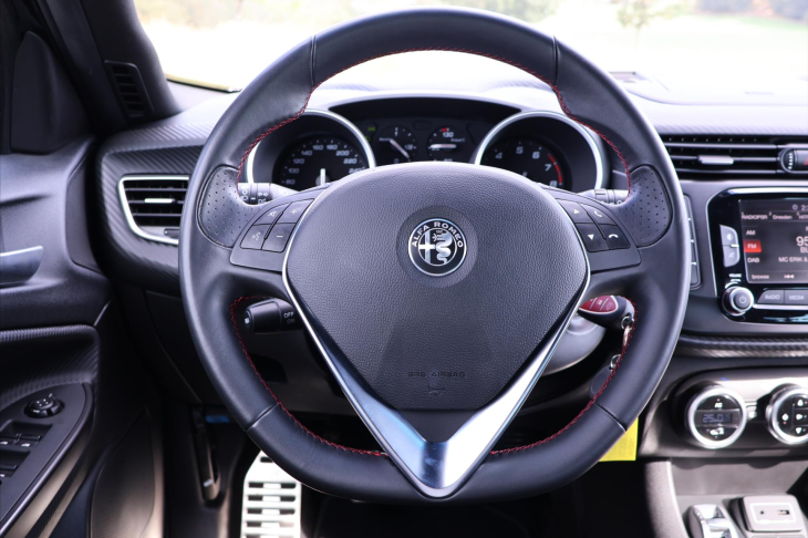 Alfa Romeo Giulietta 1,4 TB Sport Navi Alcantara