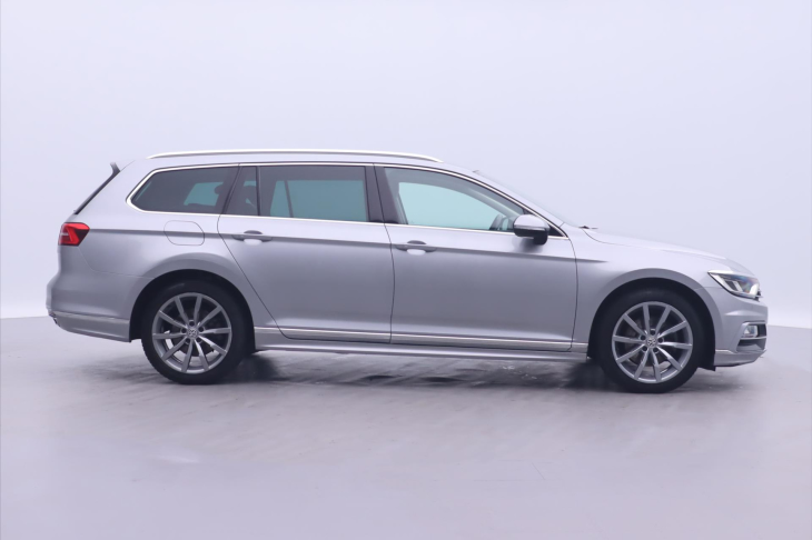 Volkswagen Passat 2,0 TDI R-line CZ 1.Maj.l DPH