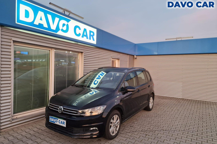 Volkswagen Touran 2,0 TDI DSG DPH ACC masáž navi