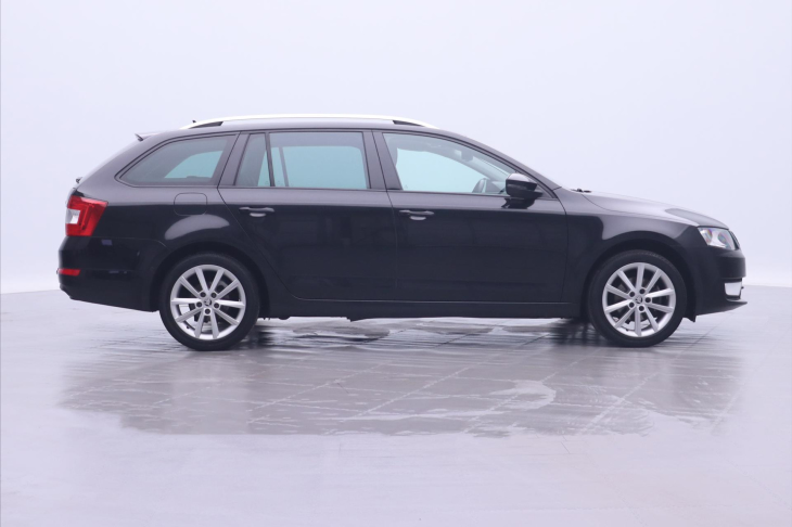 Škoda Octavia 1,4 TSI 103Kw DSG Elegance XE Serv.Kniha