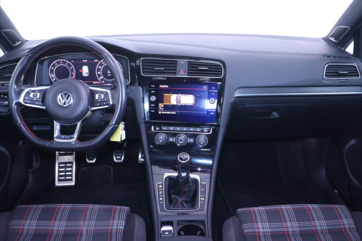 Volkswagen Golf 2,0 GTI 169kW Virtual Navi