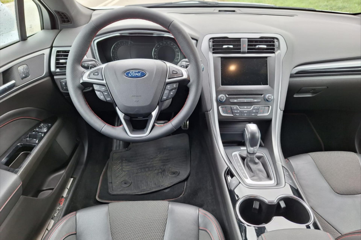 Ford Mondeo 2,0 Titanium  TDCi 132kW 4x4 PShift Kombi