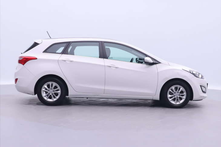 Hyundai i30 1,6 CRDi 81kW CZ Trikolor