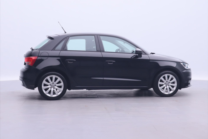 Audi A1 1,0 TFSi Sportback Serv.kniha