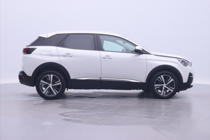 Peugeot 3008 1,2 PureTech 96kW Allure PANO