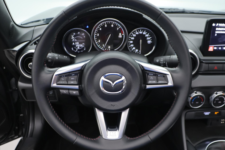 Mazda MX-5 2,0 Skyactiv-G184 Revolution