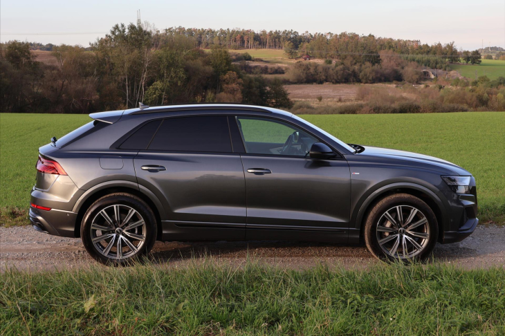 Audi Q8 3,0 V6 TDI S-Line Black CZ DPH