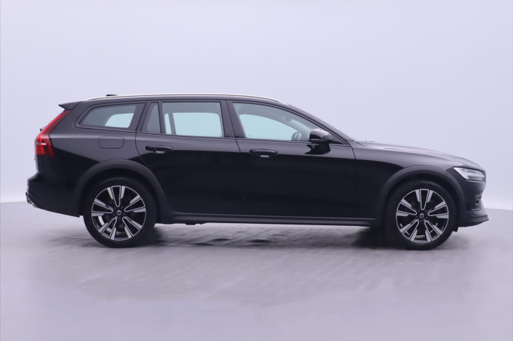 Volvo V60 2,0 B5 CC AWD Aut. CZ 1Maj DPH