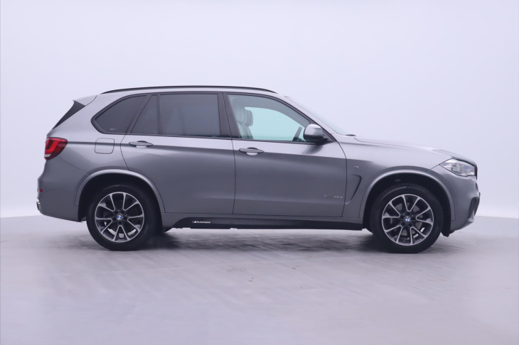 BMW X5 3,0 40d xDrive M-Paket LED CZ