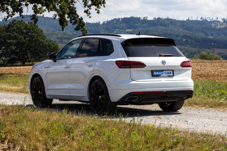 Volkswagen Touareg 4,0 V8 TDI R-Line Black DPH