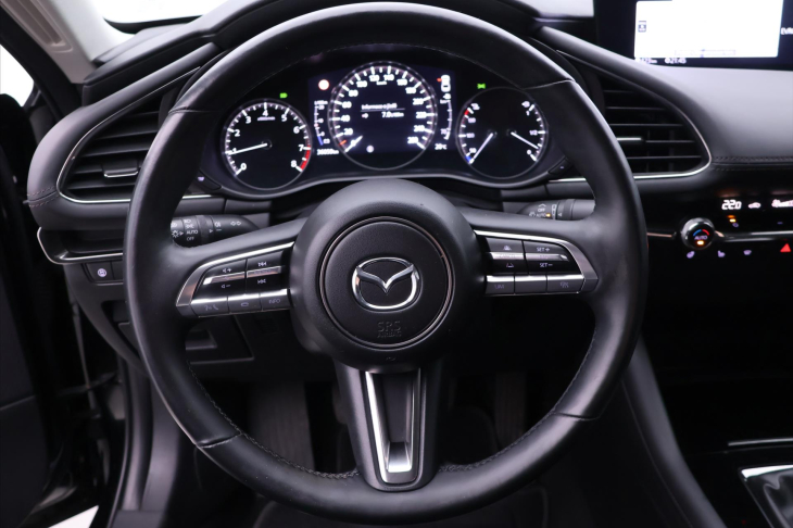 Mazda 3 2,0 Skyactiv 132kW Selection DPH