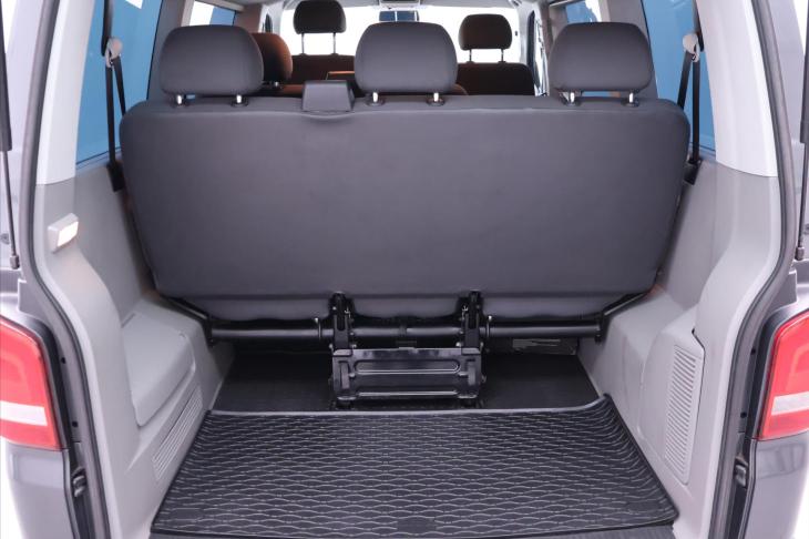 Volkswagen Caravelle 2,0 TDI 103kW Comfort 7-Míst