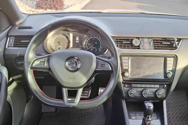 Škoda Octavia 2,0 TSI 162KW RS DSG Xenon 111tis.km