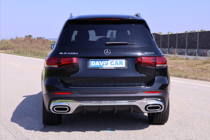 Mercedes-Benz GLB 2,0 220d 4Matic AMG LED DPH