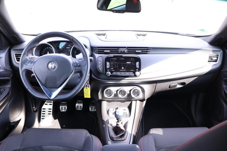 Alfa Romeo Giulietta 1,4 TB Sport Navi Alcantara