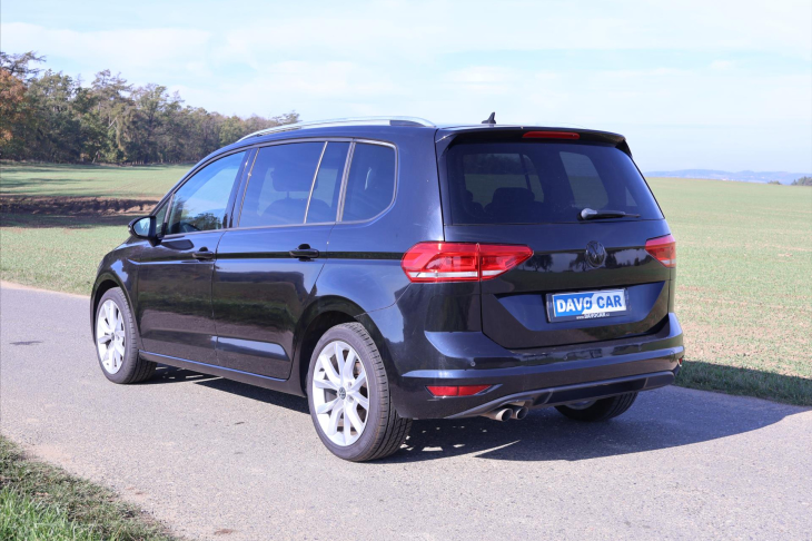 Volkswagen Touran 2,0 TDI 110kw DSG Navi ACC