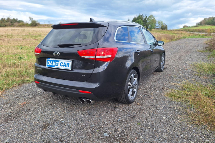 Kia Ceed 1,6 CRDi 100kW Gt-line Exclusive