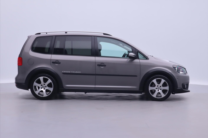 Volkswagen Touran 2,0 TDI 103kW CROSS  Panorama