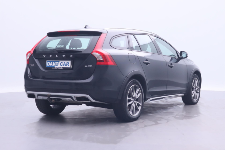 Volvo V60 2,4 D4 140kw AWD CROSS COUNTRY